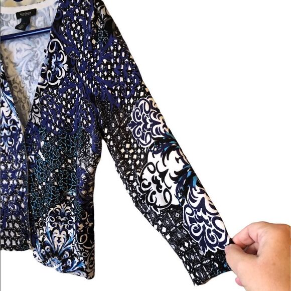 WHBM LS Abstract Sweater w Snaps - Picture 2 of 10